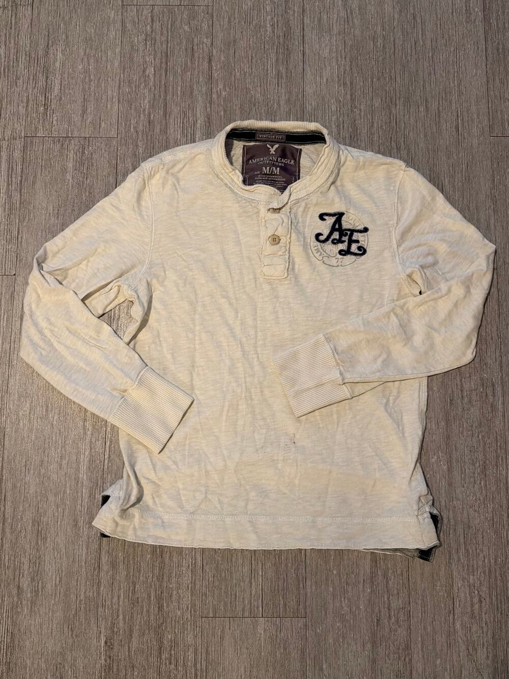 Vintage Y2k American Eagle Men's Henley Long Sleeve Shirt